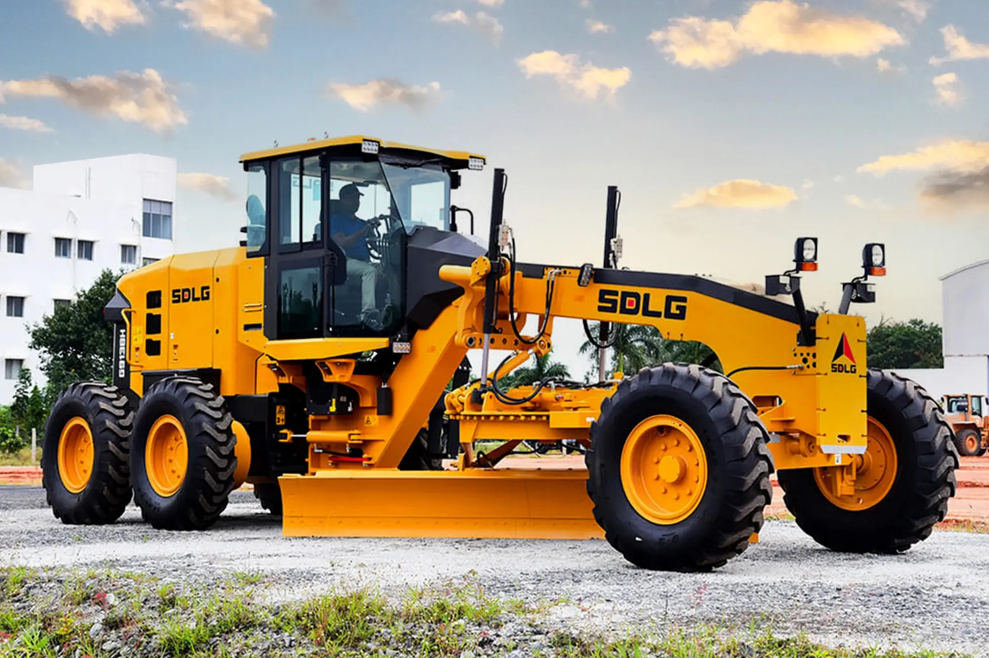 Motoniveladora G9138H : Versatilidade e eficiência para diversas